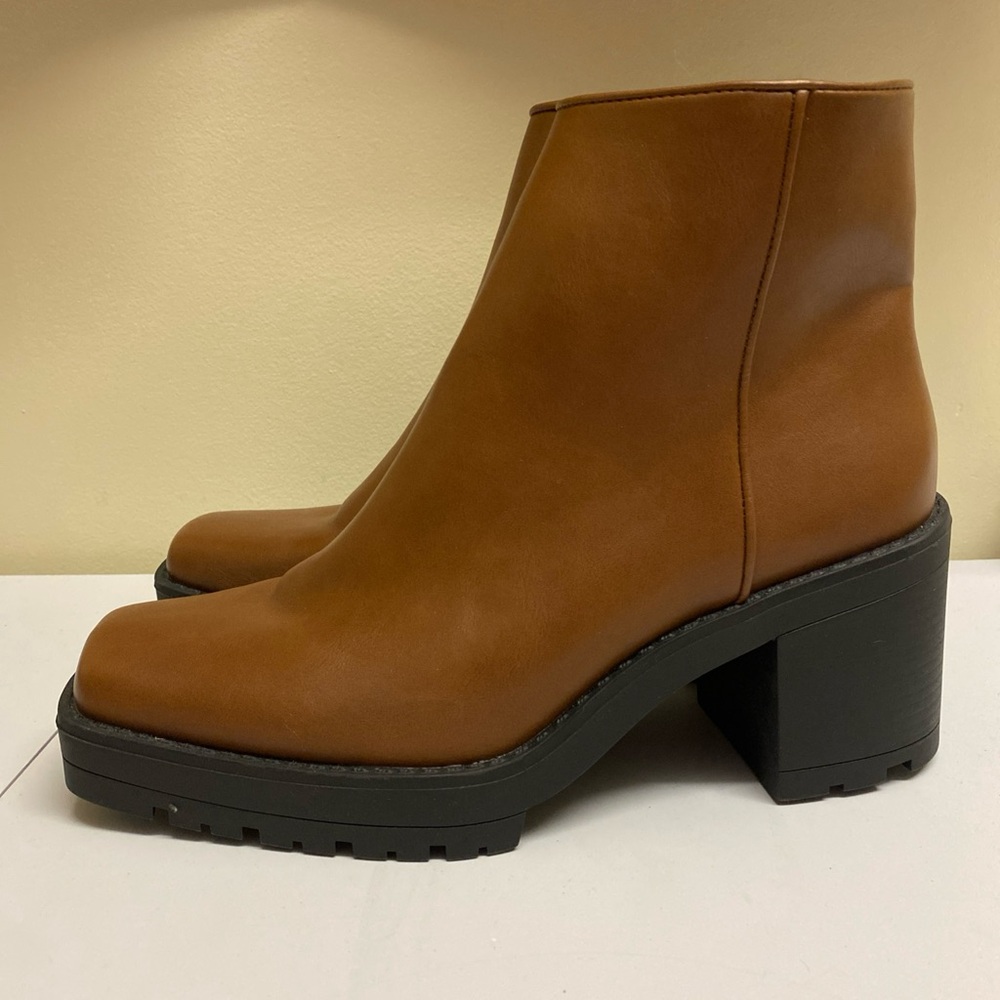 Olivia miller journey caramel boots size 10